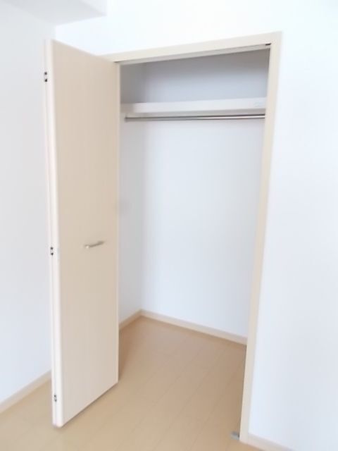 ����7