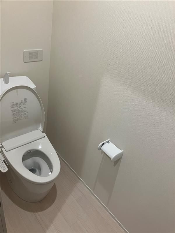 ����4