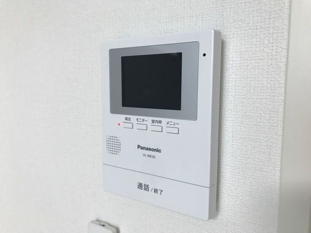 ����8