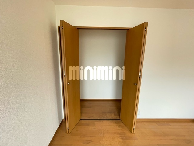 ����7