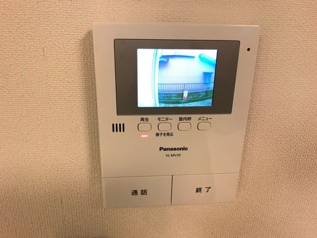 ����9