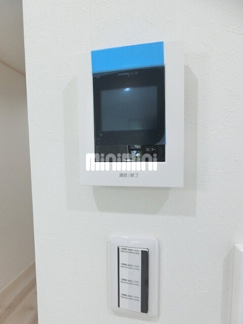 ����11