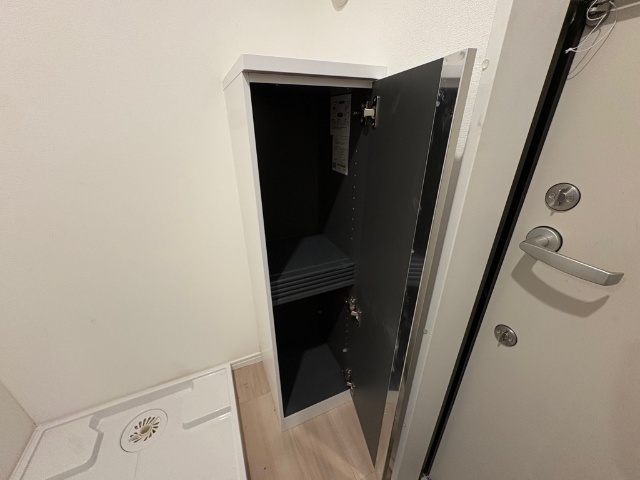 ����21