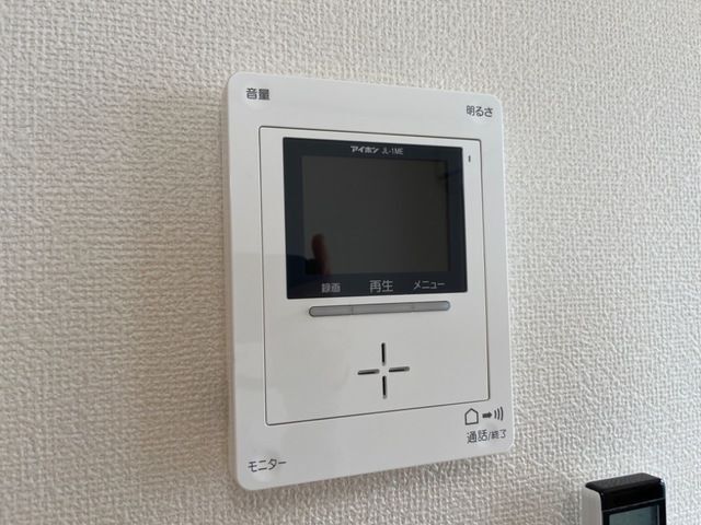 ����9