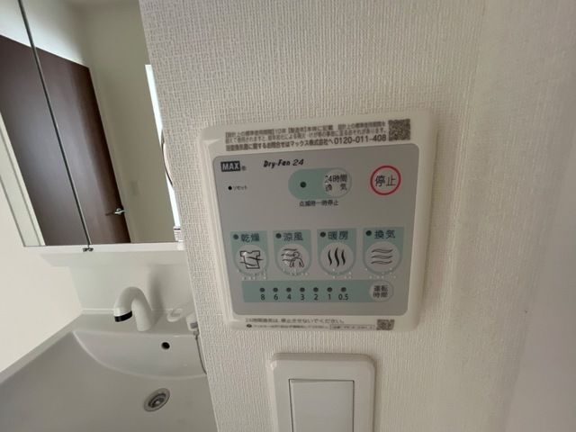 ����13