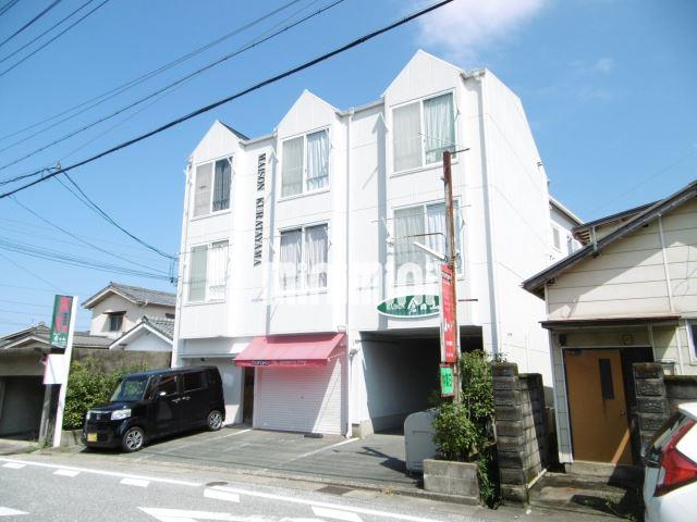 �O�d���ɐ��s�Îs���P�q