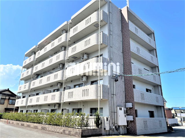 �Q�{���@�{��w�i�k��4���j