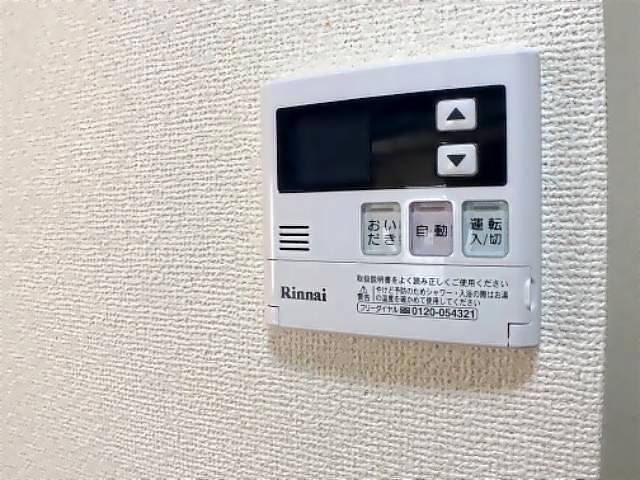 ����8