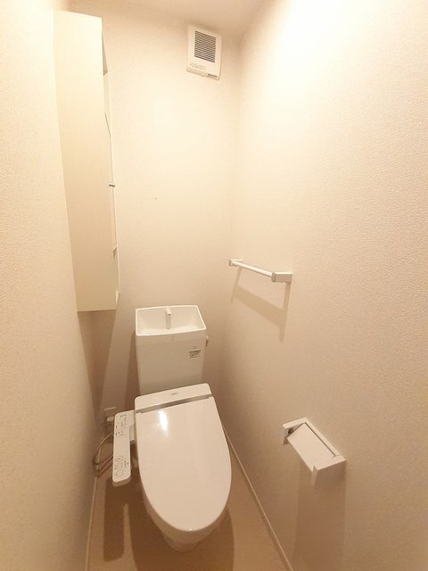 ����6