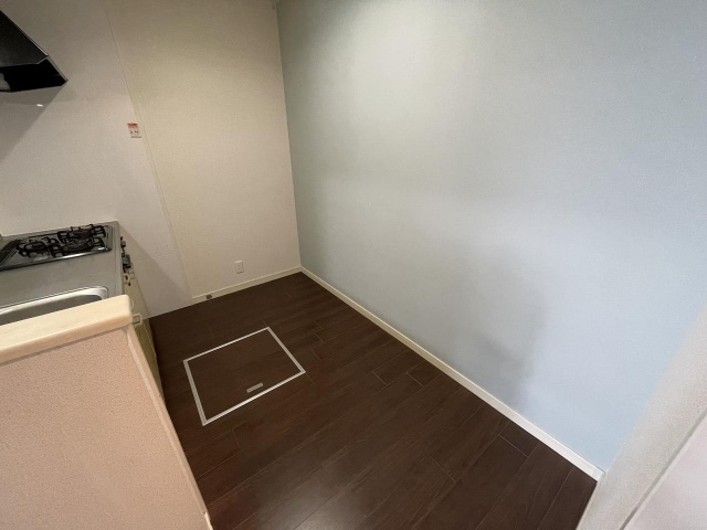 ����14