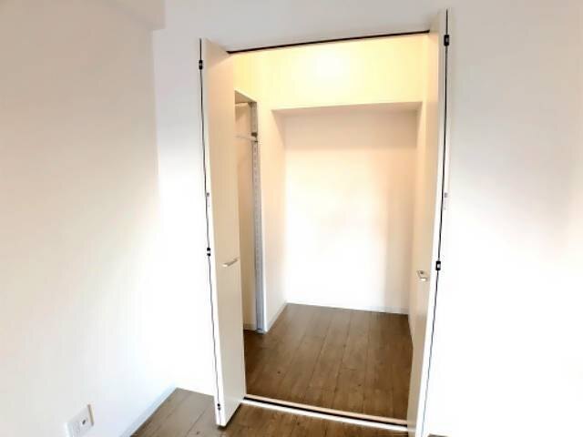 ����8