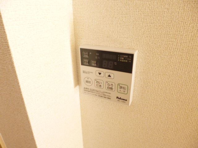 ����11