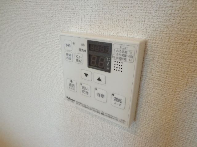 ����11