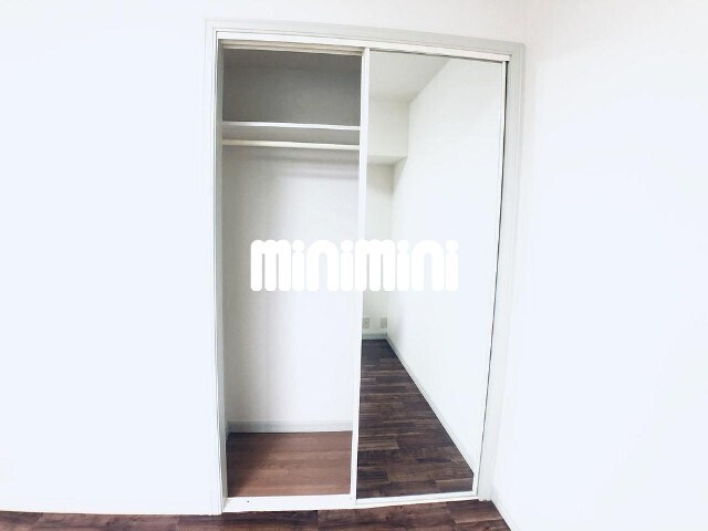 ����8