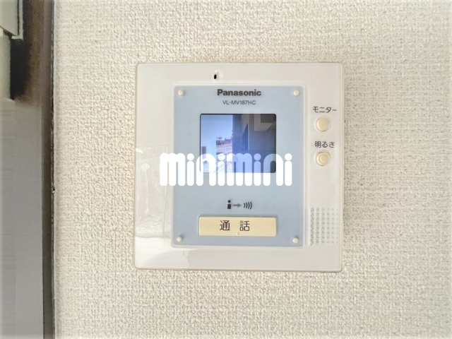 ����11
