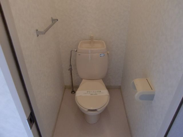 ����9