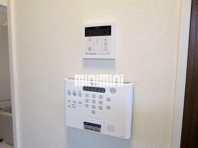 ����10