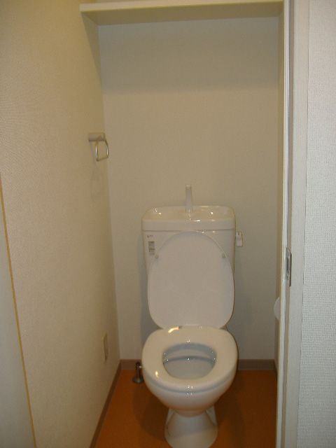 ����4