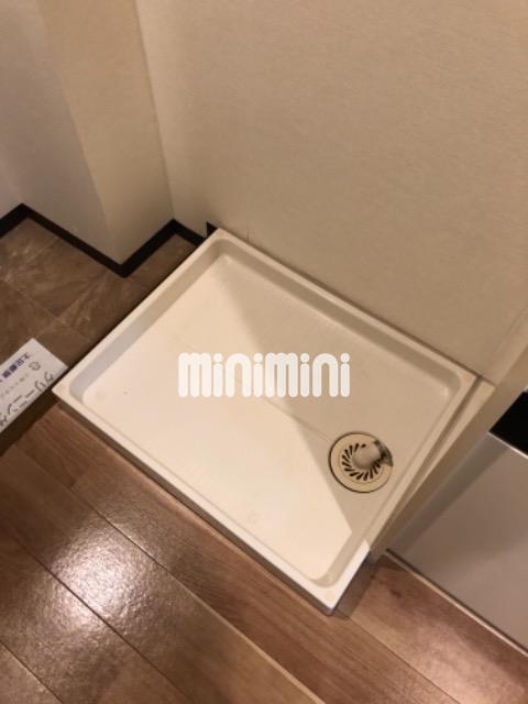 ����9