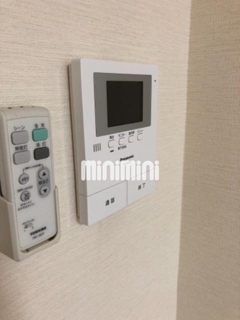 ����10