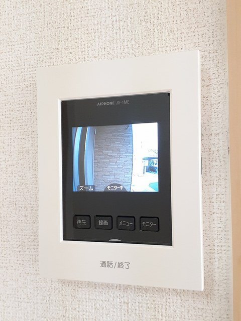 ����11