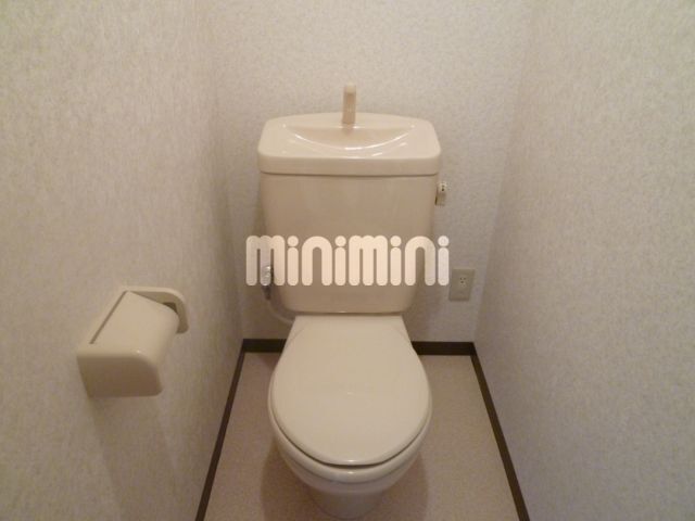 ����4
