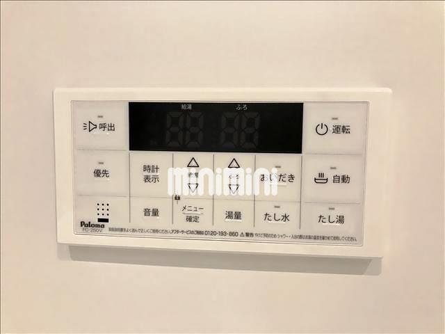 ����17