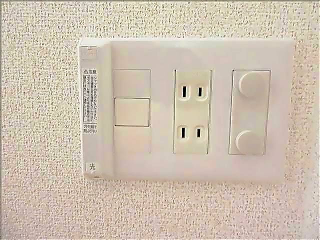 ����8