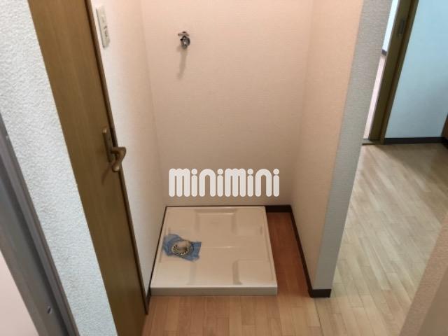 ����17