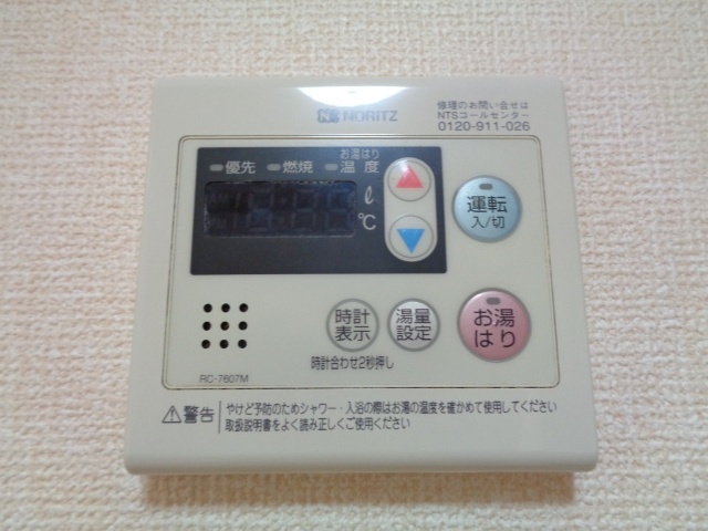 ����10