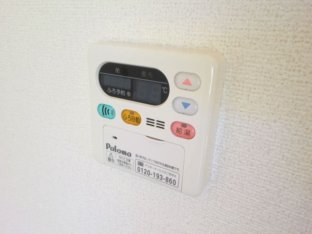 ����10