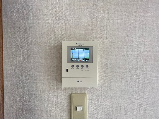 ����11