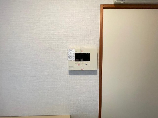 ����13