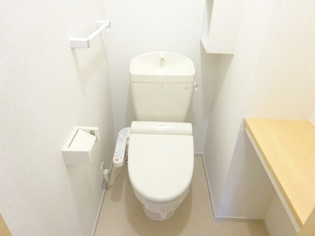 ����5