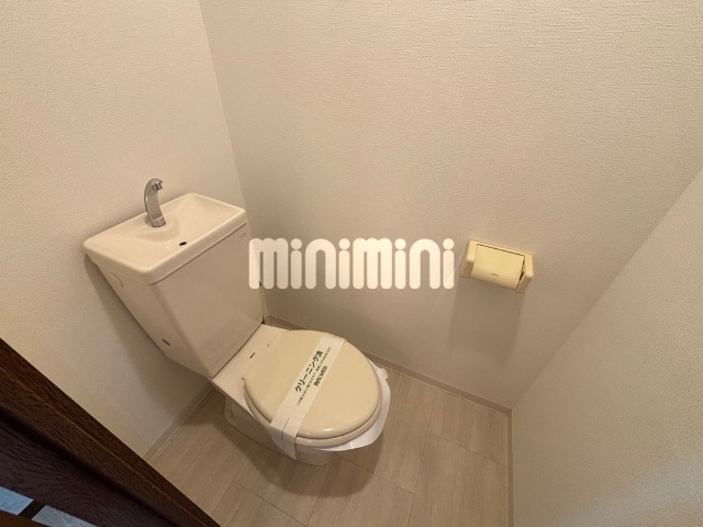 ����5