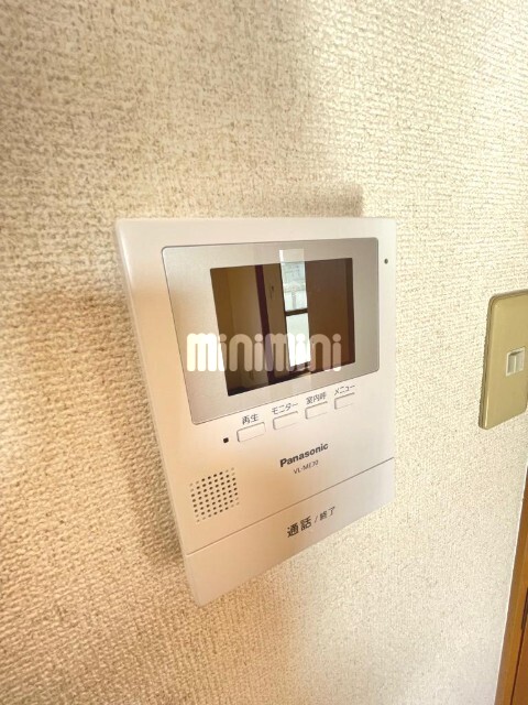 ����11