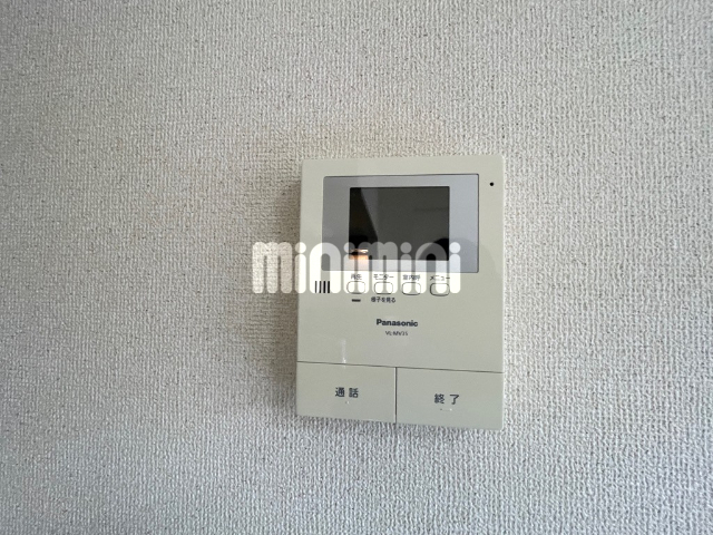 ����10