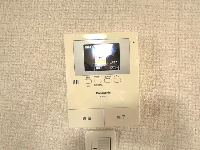 ����8