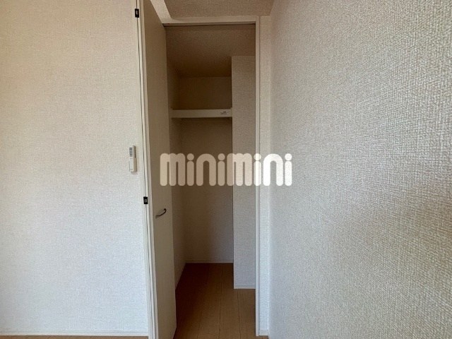 ����14