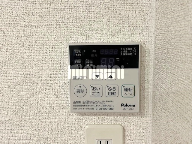 ����20