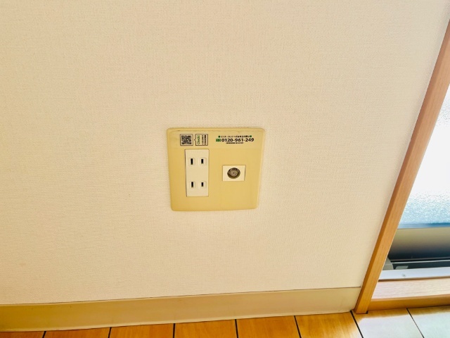 ����17