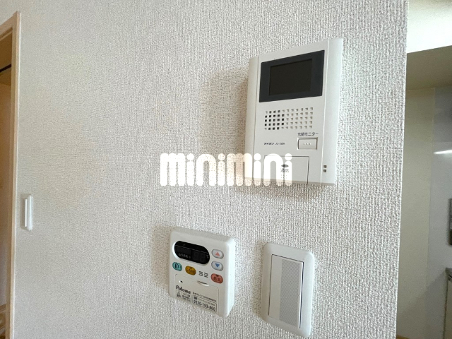 ����10