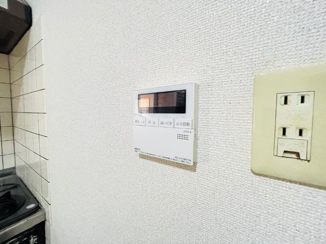 ����10