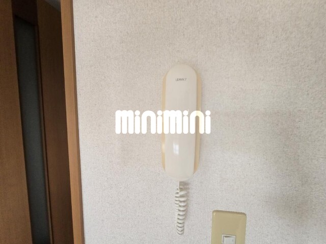 ����11