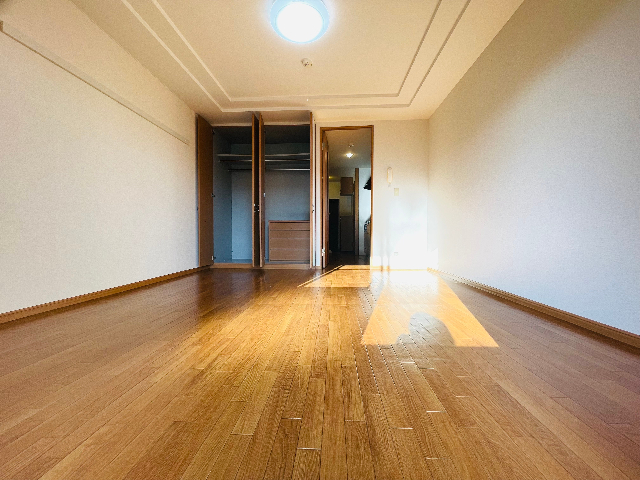 ����13