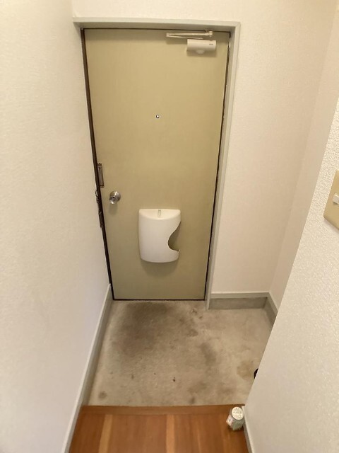 ����9