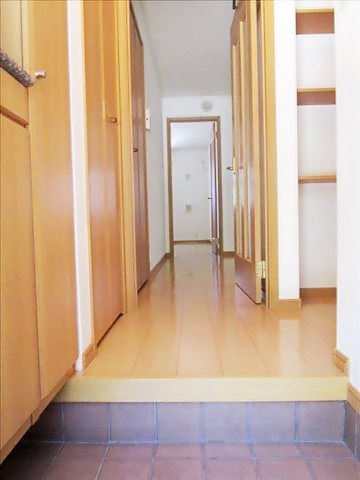 ����8
