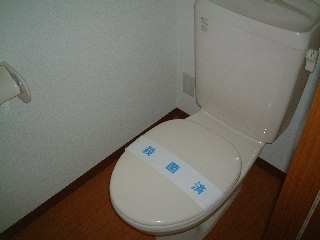 ����4