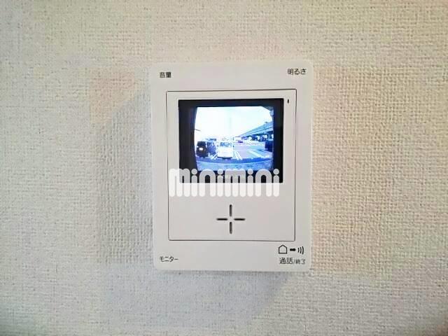 ����4