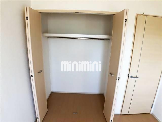 ����8